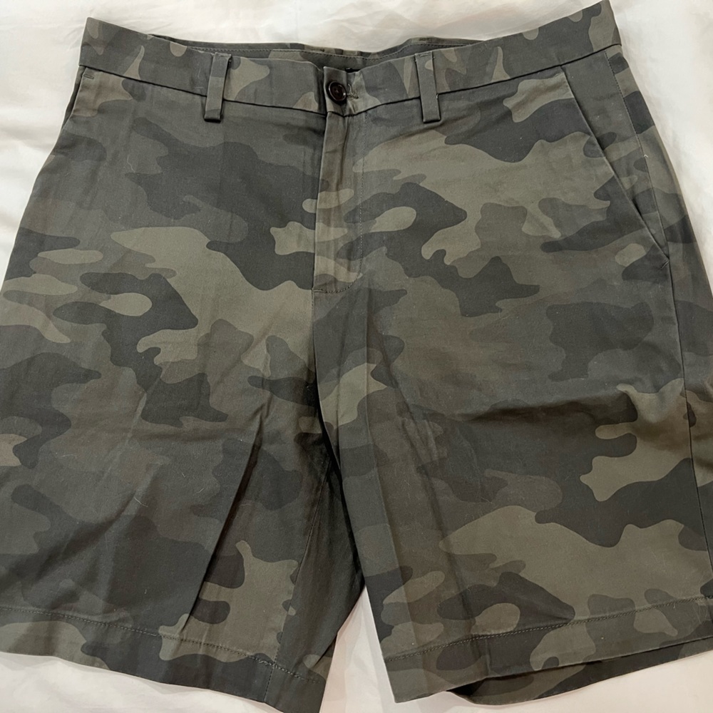 Banana republic men’s shorts